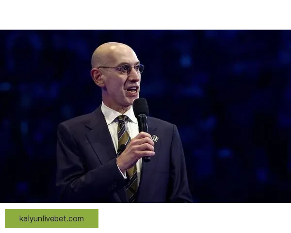 萧华回应65场评奖规则:坚持认为其有效性并无修改必要 萧华回应65场评奖规则:坚持认为其有效性并无修改必要